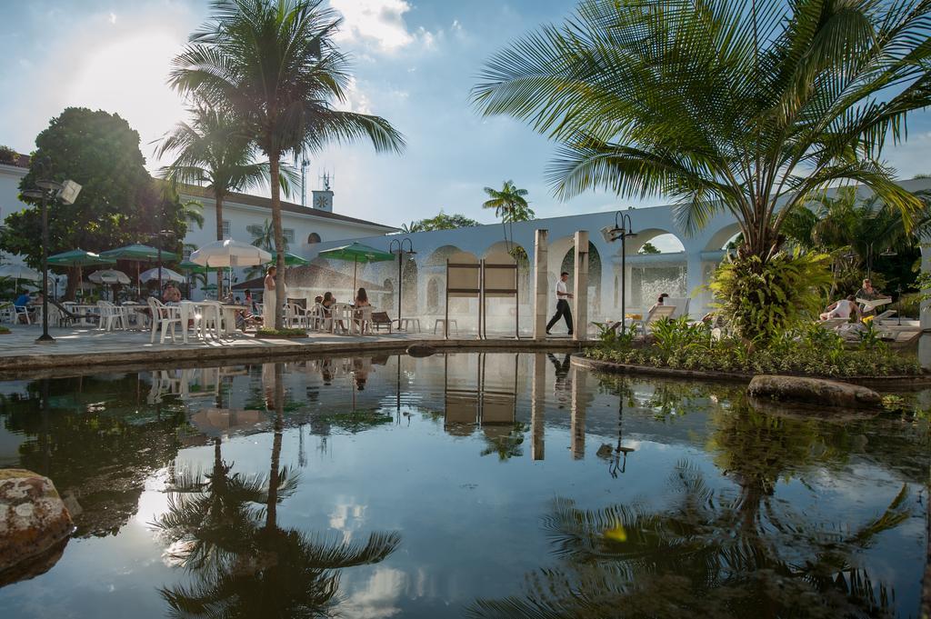 Hotel Tropical マナウス エクステリア 写真 The main building of the zoo