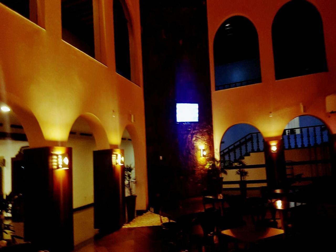 Hotel Tropical マナウス エクステリア 写真 Interior of the synagogue