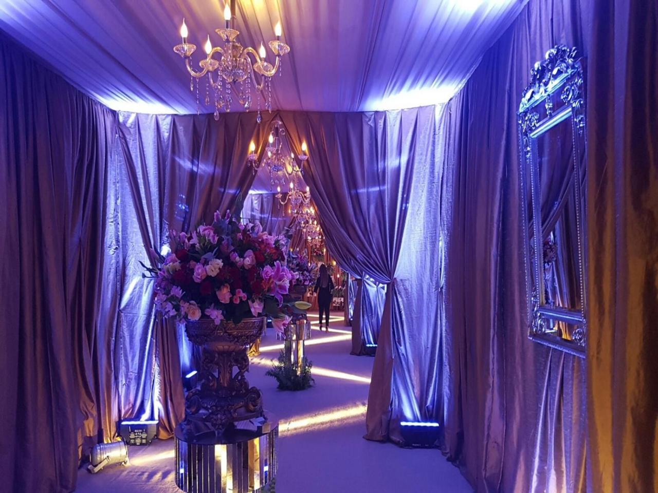 Hotel Tropical マナウス エクステリア 写真 The interior of the 2016 edition of the festival